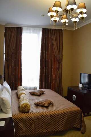Гостиница Севан Плаза Ростов-на-Дону Улучшенный двухместный номер с 1 кроватью или 2 отдельными кроватями-7